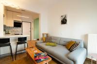 Luxury 1-Bedroom Apartment by the Sea in Athens - Chambres d'hôtes Athènes