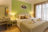 Special Offer - One-Bedroom Apartment King Size Bed