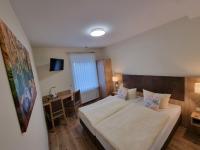 Chambre Double ou Lits Jumeaux avec Salle de Bains Privative