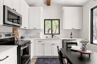 Casita 5 minutes from Gruene Hall and King Bed! - Chambres d'hôtes New Braunfels