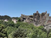 Gîte moderne à Arlempdes: spa, terrasse, grands espaces et visites culturelles - FR-1-582-107 - Chambres d'hôtes Arlempdes