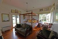 B&B Gisborne - Galahad's Animal Sanctuary B&B - Bed and Breakfast Gisborne