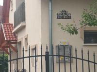 Napsugár apartmanház - B&B Balatonlelle