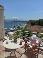 AB Preveza Apartments-15 Meters Over the Sea Attic & Alexander's the Great Executive Suite - B&B Préveza