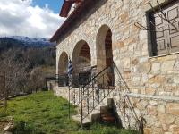 Stone Mountainhouse near Kalavryta, North Peloponnese, Greece - Bed and Breakfast Doumená