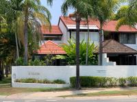 Noosa Boutique Apartments & Elkhorn Villas - B&B