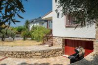 Casa Hortensia. Barbacoa en Robledo de Chavela - B&B La Estación