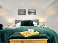B&B Harrogate - Luxurious Harrogate Penthouse with Free Parking - Bed and Breakfast Harrogate