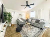 Cozy Home In Tampa Near Ybor & Busch Gardens - Bed and Breakfast