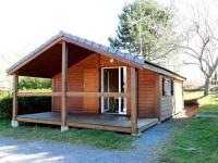 Chalets indépendants en camping 2 étoiles avec terrasse – Idéal famille, activités et jeux pour enfants - FR-1-489-405 - Bed and Breakfast