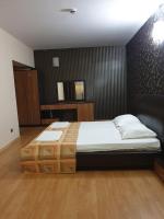 Studio - Split Level