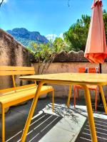 Maison de ville 10 p. centre Buis les Baronnies - B&B