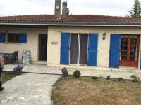 Inviting 2-Bed Apartment with pool in Saint-Romain - B&B