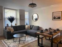 Charming Apartment BARBICAN/HOE PARKING,Courtyard! - B&B