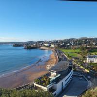 B&B Torquay - Loveliest Homes Torquay - 3 bed, 2 bathroom, balcony, parking - Bed and Breakfast Torquay