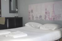 Studio (2 Adults)