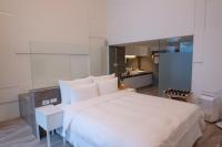 Camera Matrimoniale con Vista Piscina