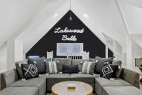 The Lakewood Belle: Family Friendly Home 10 minutes to Downtown! - B&B Cleveland