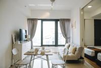 The WHITE, 2BR Cityview by WStay @ Tropicana 218 Macalister - B&B