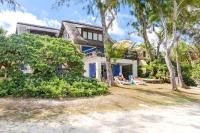 BlueMoon Villa on The Beach - B&B