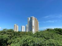 Modern well-equipped 4 PPL condo/5 MIN beach walk - B&B Santa Marta