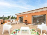 Appartement lumineux 3 pièces - Neuf 2021 - Climatisé - Grande terrasse - Parking - WIFI inclus - Chambres d'hôtes Marseillan