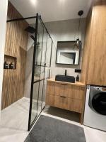 Przytulny Apartament, self check-in, blisko lotniska - B&B