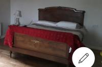 B&B Kilkenny - King Size Bed, Private Parking, Centrally Located - Bed and Breakfast Kilkenny