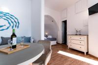 Cave Studio with Caldera View