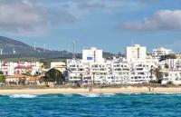 Tarifa Beach apartment with ocean views and pool - B&B Tarifa