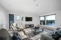 Sea View Luxury Apartment 3 bedrooms Free Parking - By Coast Apartments - Chambres d'hôtes Arbroath
