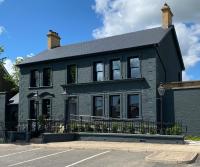 B&B Stewartstown - Luxurious Converted Old Victorian Bank Building - Bed and Breakfast Stewartstown