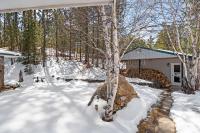 Secluded Stay in a Wonderful Creekside Getaway - B&B Custer
