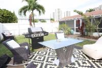 Hidden Oasis ** Stunning 2 BR ** Sunset Shores - Ferienwohnung