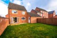 3 Bedroom! 3 Toilets! Contractors and Groups! Free Parking! Driveway! NEW BUILD HOUSE! - Chambres d'hôtes Burton upon Trent