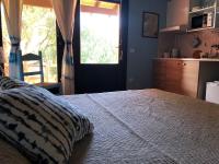 Studio mit Gartenblick