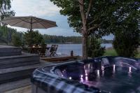 Villa Funkis Strömmen - Gorgeous Villa by the sea! - B&B Nagu