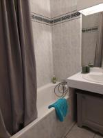 Tweepersoonskamer met Gedeelde Badkamer