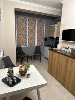 City centre stylish apartament with private backyard - B&B Sofia