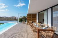 Villa Elena, Luxery villa with swimming pool! - B&B Lajares