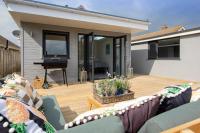 B&B East Wittering - Seaside Bungalow for 6 Close to Village & Beach - Bed and Breakfast East Wittering