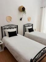 B&B Evora - Avis Guesthouse - Bed and Breakfast Evora