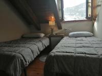 Apartment with Mountain View