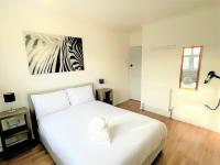 B&B London - Stepney Green Comfy Double bed rooms 14 - Bed and Breakfast London