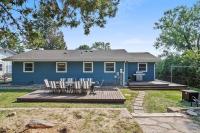 Roomy 5 Bed 3 Bath Fire Place Large Outdoor Space - Bed and Breakfast