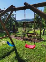 Chata pod Mogielicą - klimatyczny dom na wyłączność z ogrodem i widokiem na góry - Chambres d'hôtes Słopnice