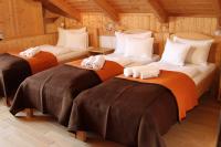 Dreibettzimmer mit Bad