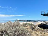 Kerrigan's on Seaview- one minute walk to beach - not beachfront - B&B