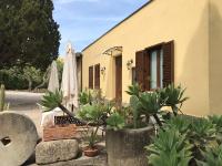 Bouganville in Villa Greco - Chambres d’hôtes Tyndaris