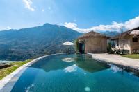 Camera Matrimoniale con Vista Piscina